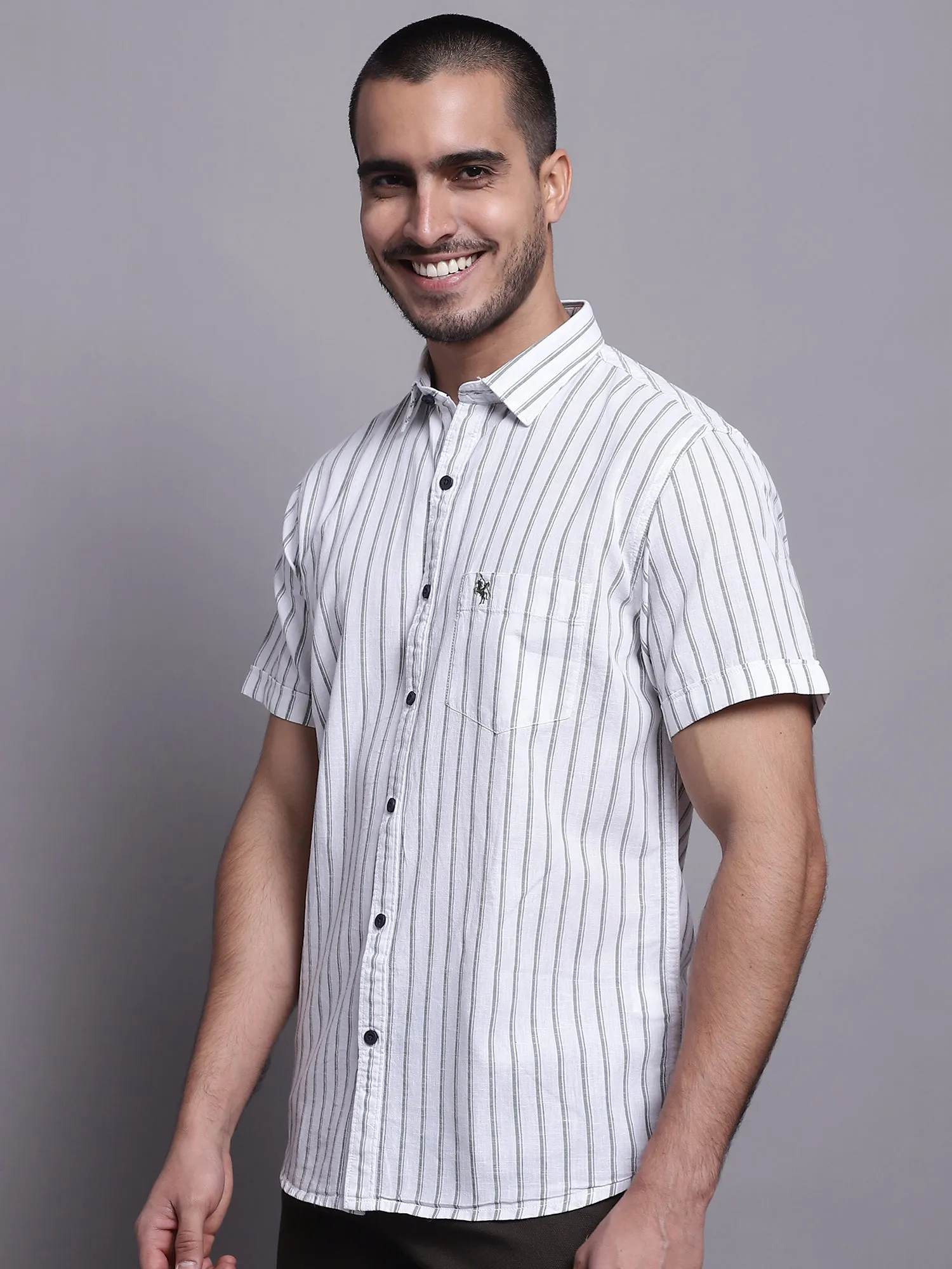 Men's Green Casual Narrow Stripe Half Sleeve Shirt