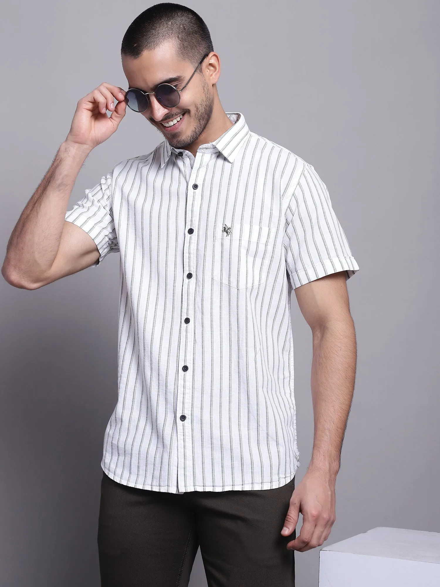 Men's Green Casual Narrow Stripe Half Sleeve Shirt